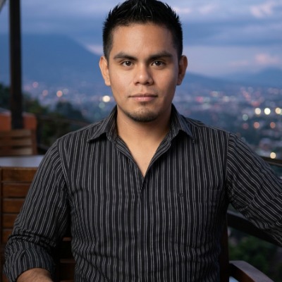 ALBERTO AGUILAR